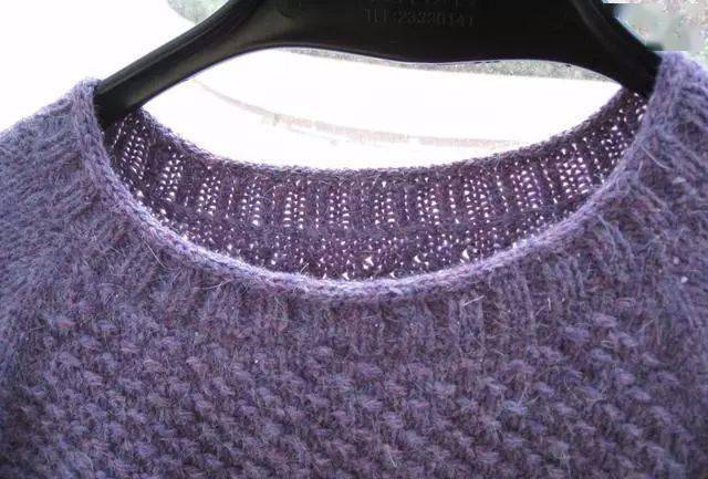 女士毛衣编织款式之从上往下织圆领毛衣教程