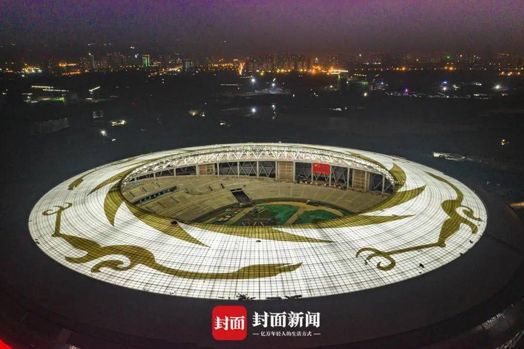 炫世上最大的太阳神鸟