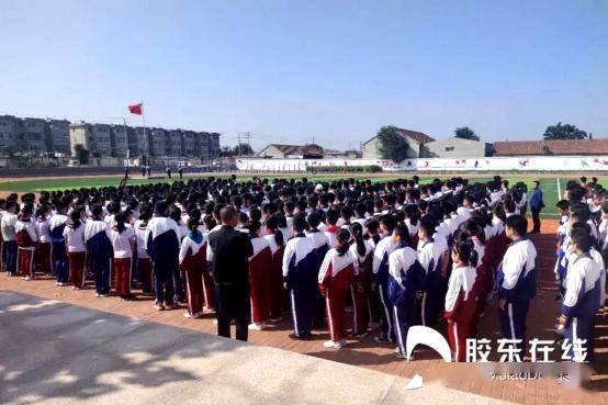 喜迎国庆为祖国献礼武宁中学国庆主题实践活动