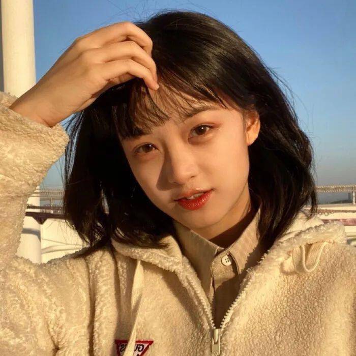 好看的真人系列女生头像集