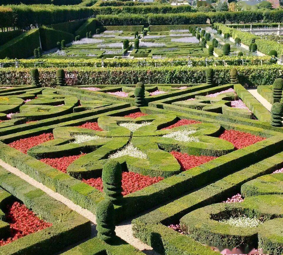 Lye|T型台 | 真·直播看秀，Balmain玩出花了