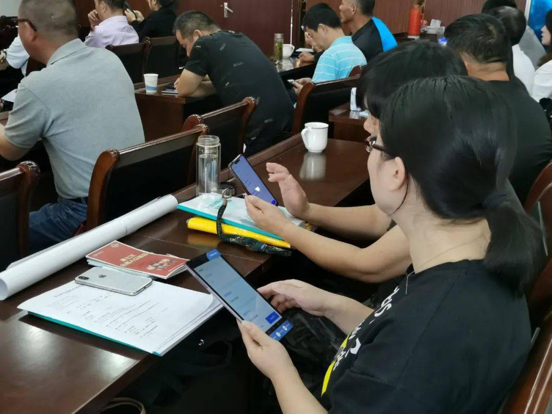 动态人口数据_中国人口老龄化数据图