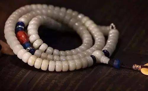 配饰|除了包浆，手串玩成这样才算高手！