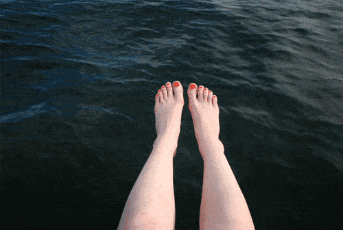 拖鞋|爱穿凉鞋、拖鞋出门的女人,脚上露出这个东西也太丑了吧~