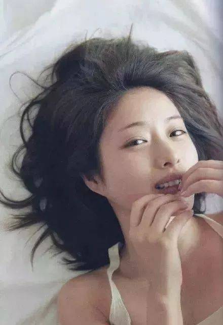 男人|石原里美结婚了！美成这样，会嫁给什么样的男人？