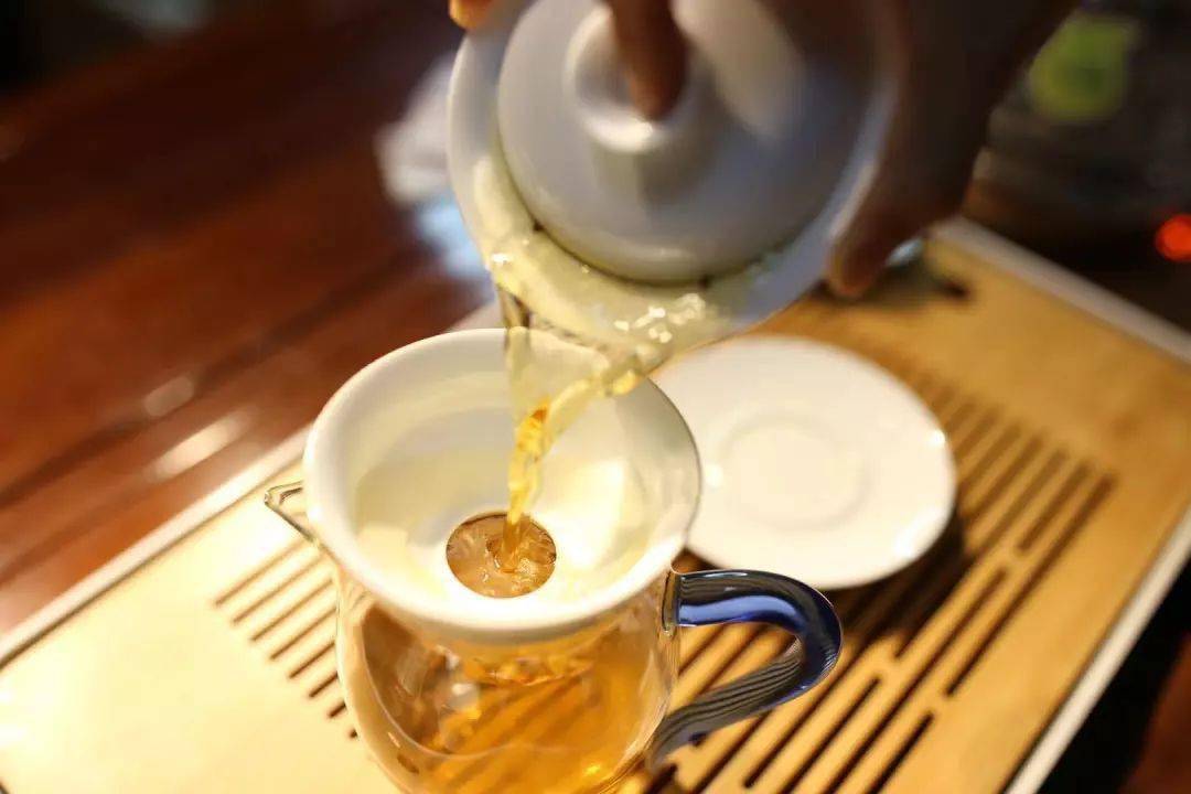 白露|秋凉至，喝什么茶最养胃？秋风起