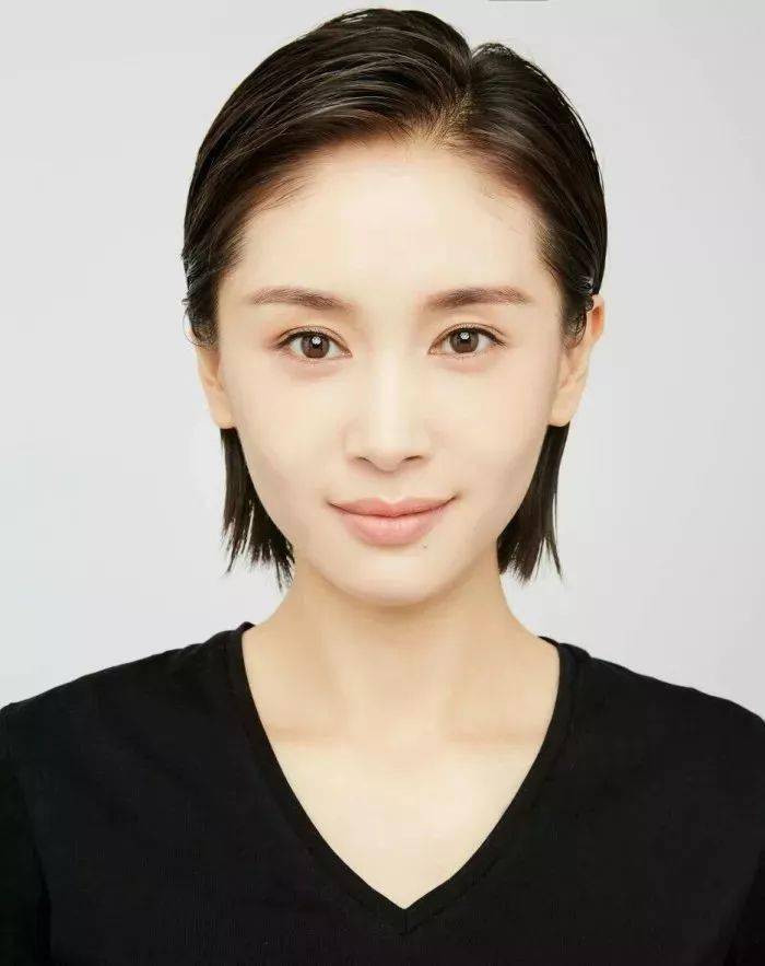 Step|还纠结短发or长发?现在流行这条“美颜线”,瞬间帮你变成小V脸