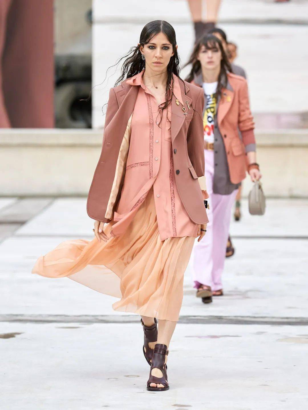 Brand|PrettyULSUM丨堵在路上的话，进来给自己找点事