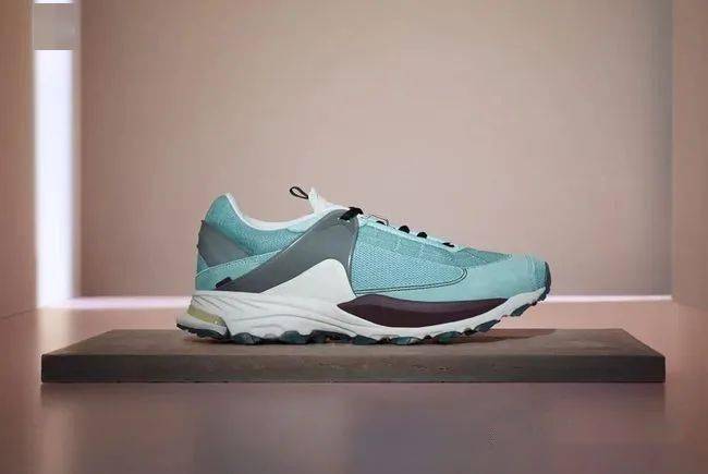 Waffle|侃鞋丨阿迪达斯的2020：惨痛之下，仍有光芒