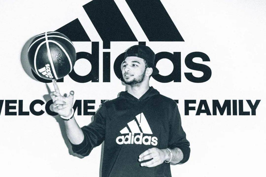 Waffle|侃鞋丨阿迪达斯的2020：惨痛之下，仍有光芒