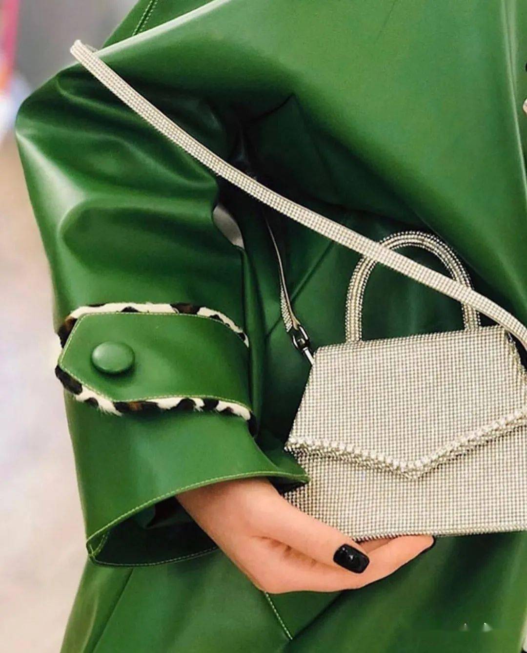 直视|钛合金眼也没法直视的小众品牌，拥有一件闪耀全场！