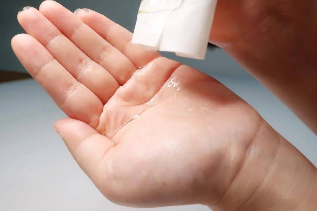 面膜|从内衣模特到老戏骨 如今她只能靠Angelababy搏关注？