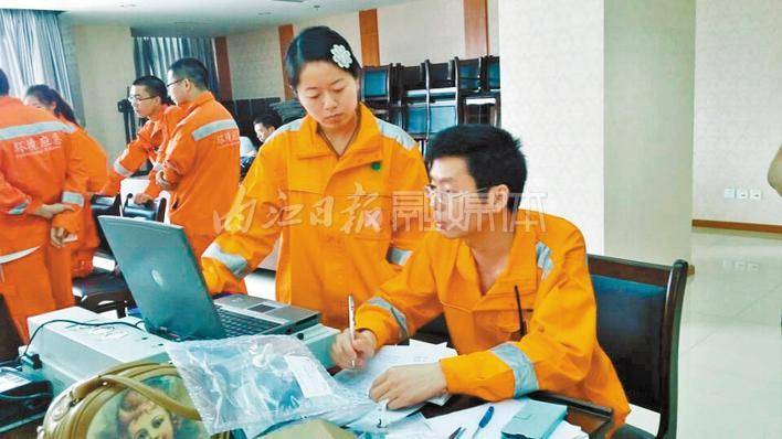 hq体育官方网站_
生态情况监测人员周开锡：为黎民生活情况把好“安检关”(图1)
