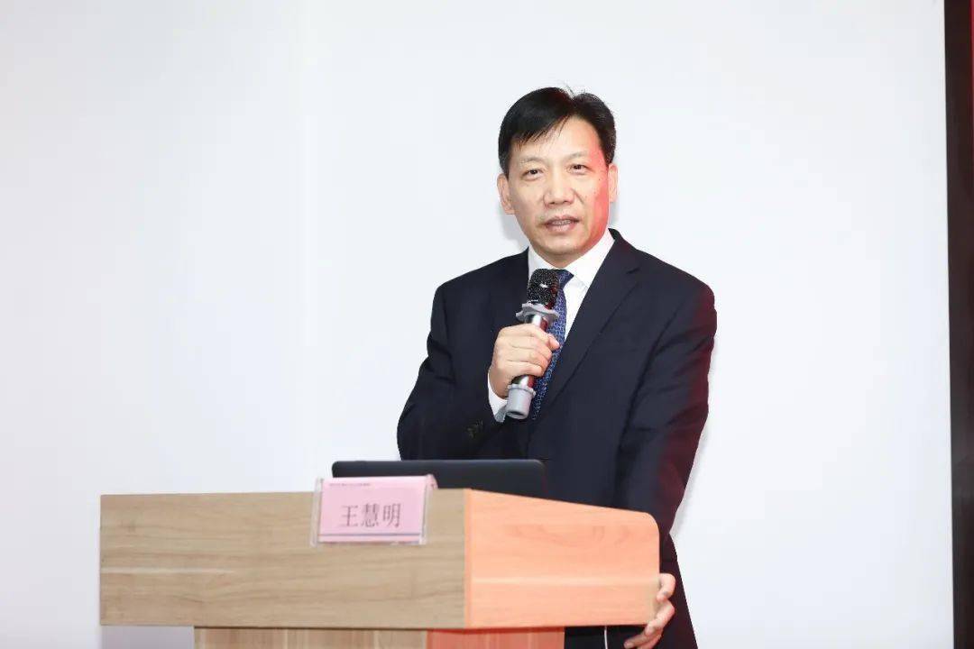 王慧明书记口腔疾病目前非常普遍,属于困扰着老百姓常见多发疾病之一.