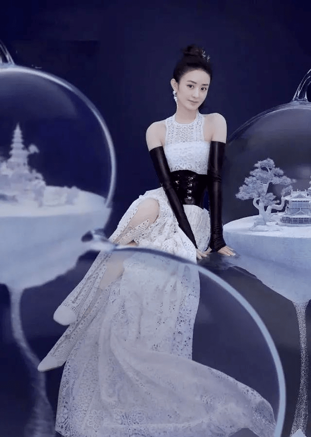 时尚|赵丽颖时尚大片来袭，秒变时尚辣妈展现真正东方美