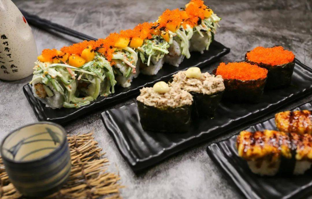 揾食斗门 | 一只寿司船8种口味～只需48元!吃货快来抢
