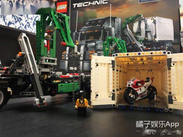 八卦爆料|原创瞧不起王一博？车手胡通明疑摔车铲人老手，队友欢呼发表辱女言论？