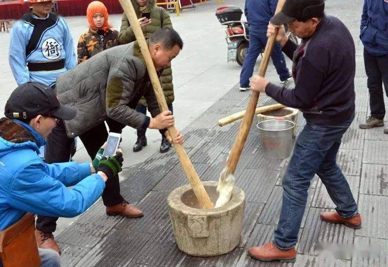 这种独特的打糍粑场景相信很多永安微友肯定没见过