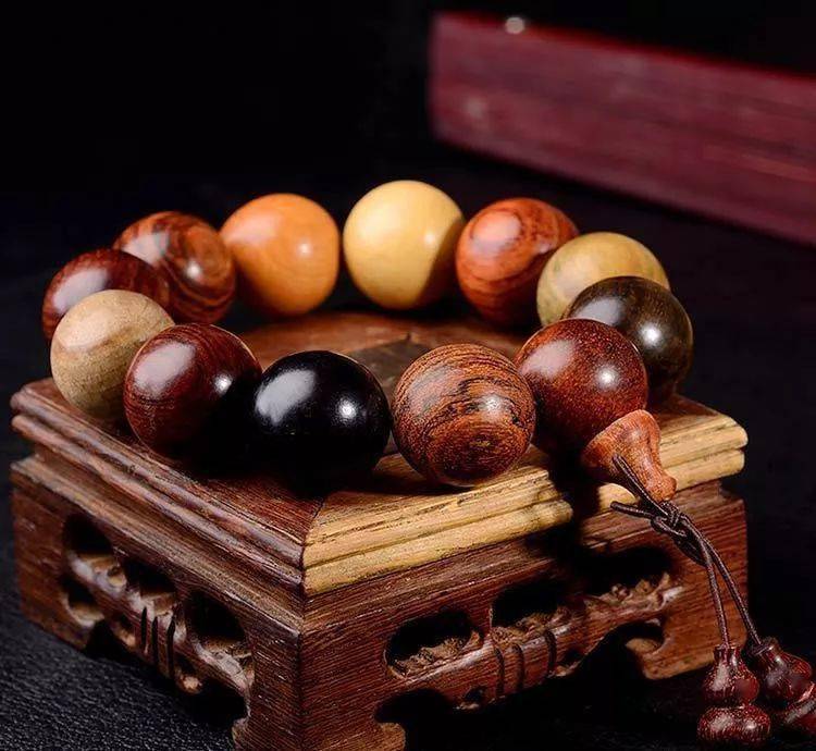 男性|男女戴手串的规矩,不是迷信,请认真记住：阴阳相宜，反之招祸！