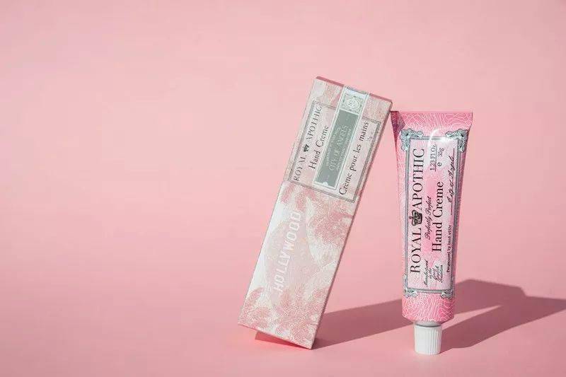 Royal|让贝嫂为之着迷的护手霜！英王室200年香氛配方，让双手回归婴儿般娇嫩！