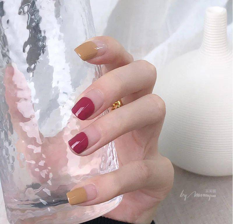 款式|赶紧存图！40款秋冬美甲，显白不挑人！