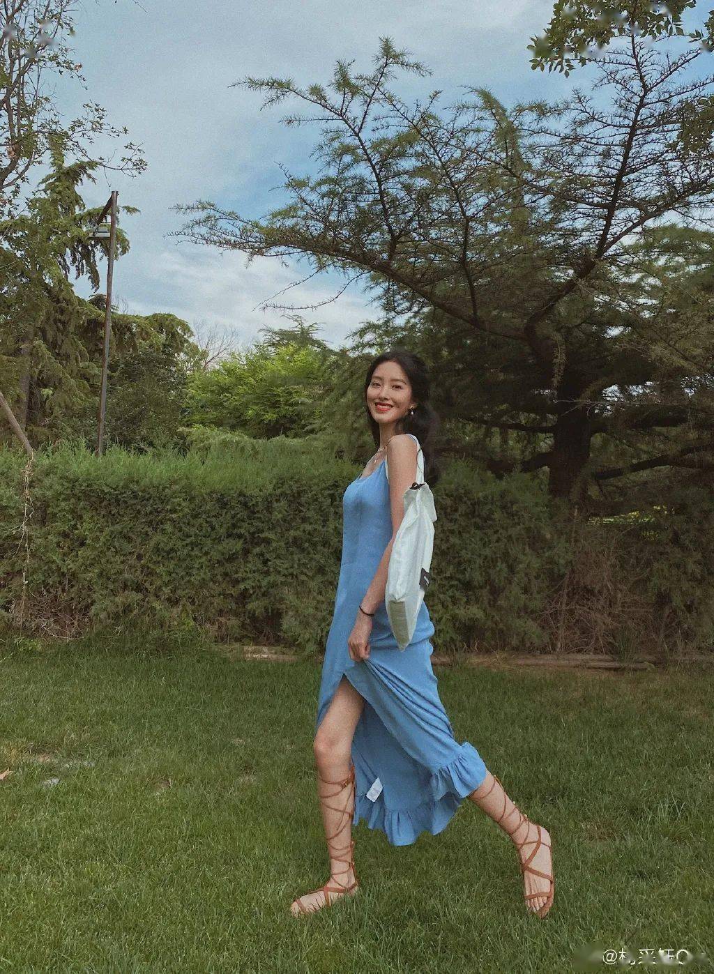 涂越白|美人计 | 肤色越来越健康的杨采钰，告诉你底妆真不用越涂越白