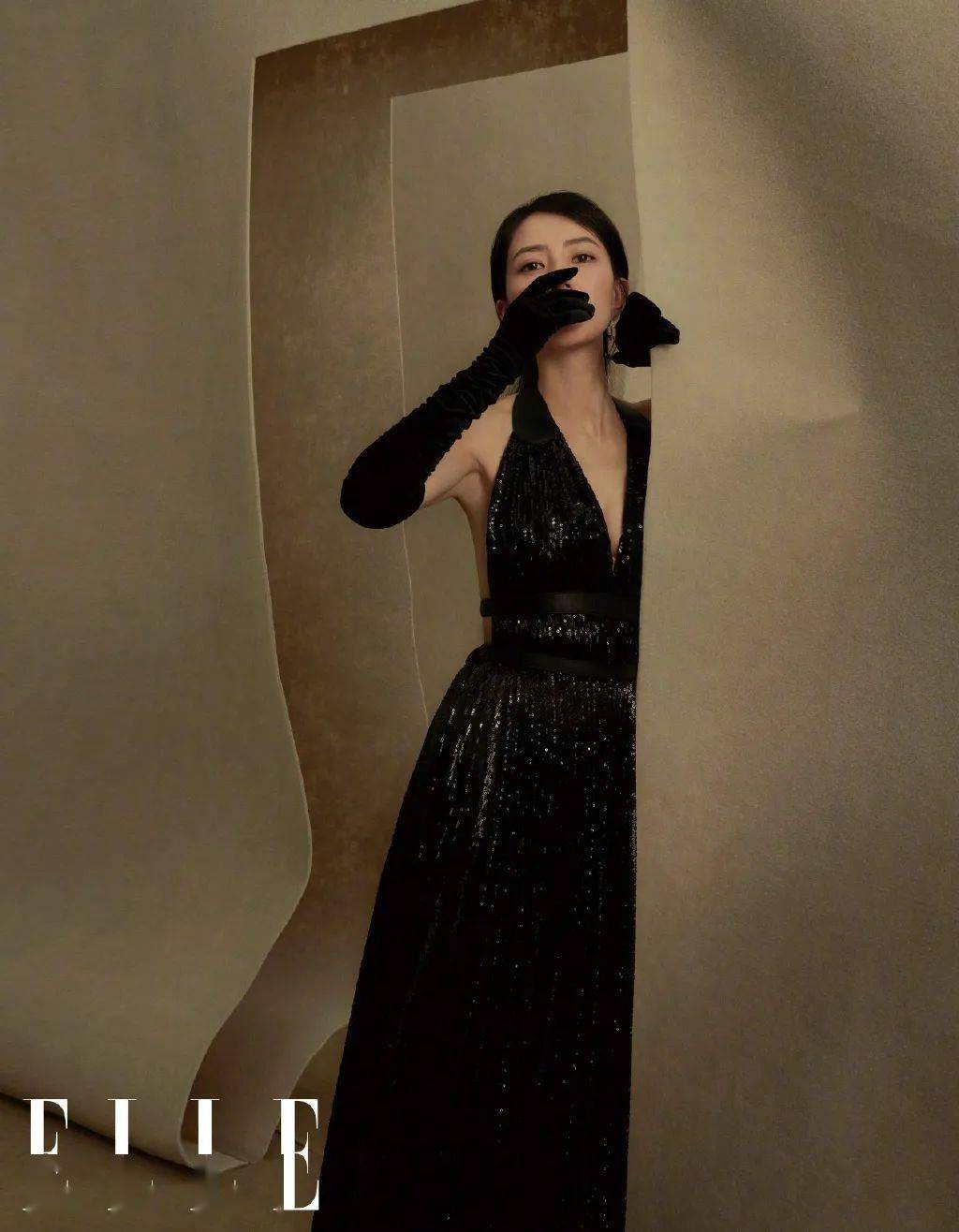 莉莉·柯林斯|你们的女神,高圆圆丨赏色