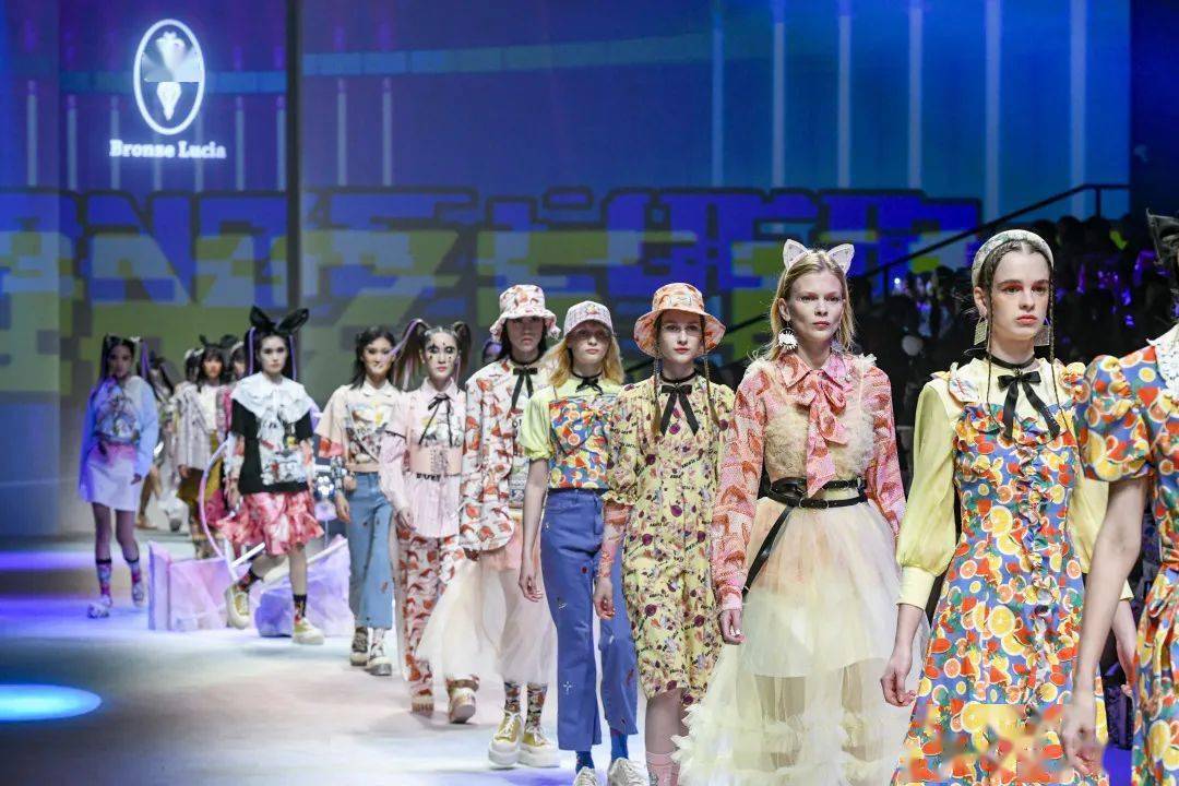 陆玺娅|不愧是你！本季最“拼”的设计师品牌～