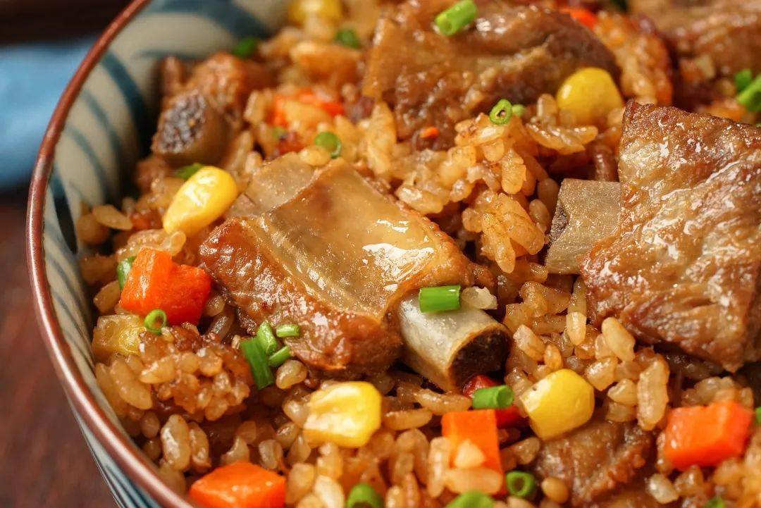 懶人福音！天冷就愛這麼吃，菜肉一鍋端，連吃3碗都不夠！ 熱愛美食 第1张