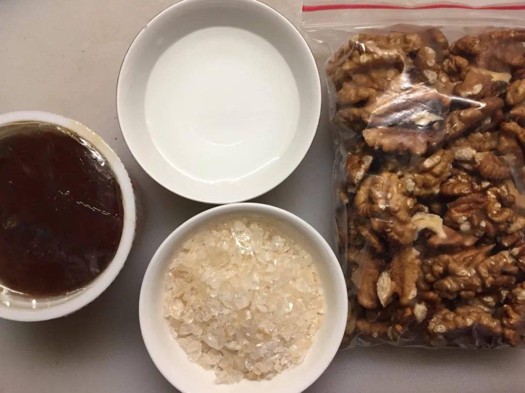 秋冬不吃它太虧了！1斤＝9杯牛奶，補腦還解饞，快做給孩子吃！ 熱愛美食 第2张