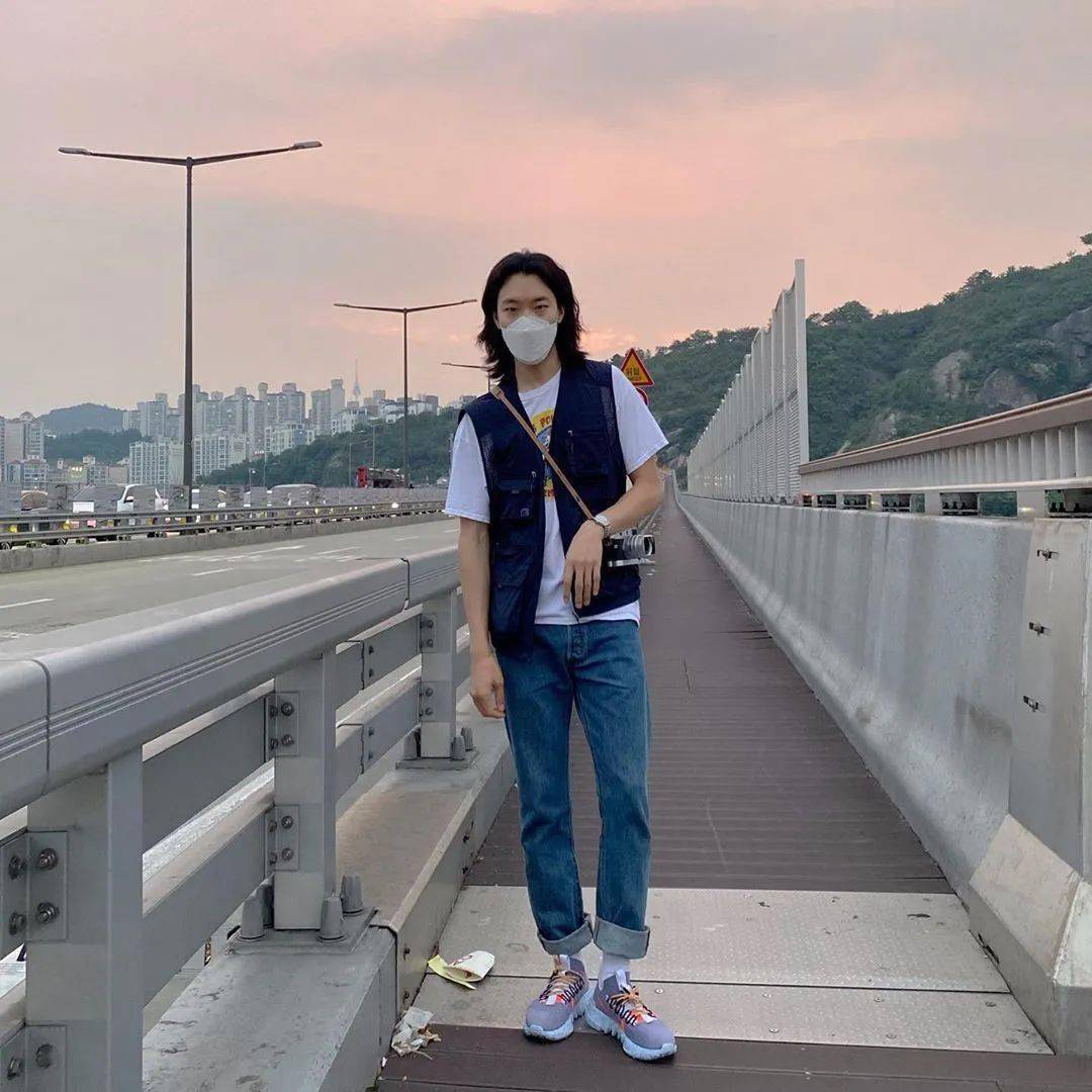 发丝|秋风吹拂发丝的温柔~是暖男啊