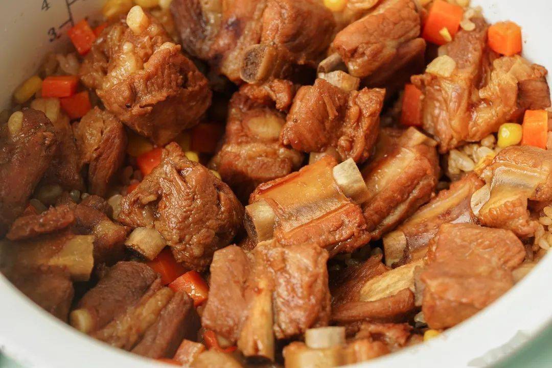 懶人福音！天冷就愛這麼吃，菜肉一鍋端，連吃3碗都不夠！ 熱愛美食 第6张