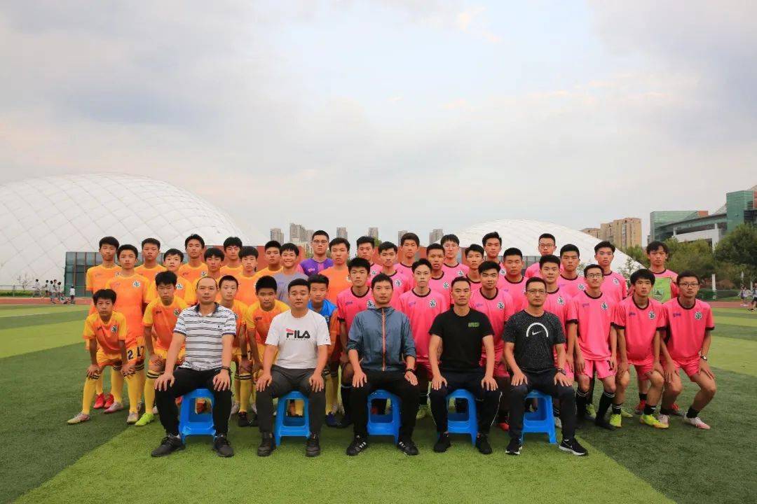 
【热点直播】我校初、高中男子足球队均获南京市校园足球联赛佳绩‘开云手机版官方下载’(图5)