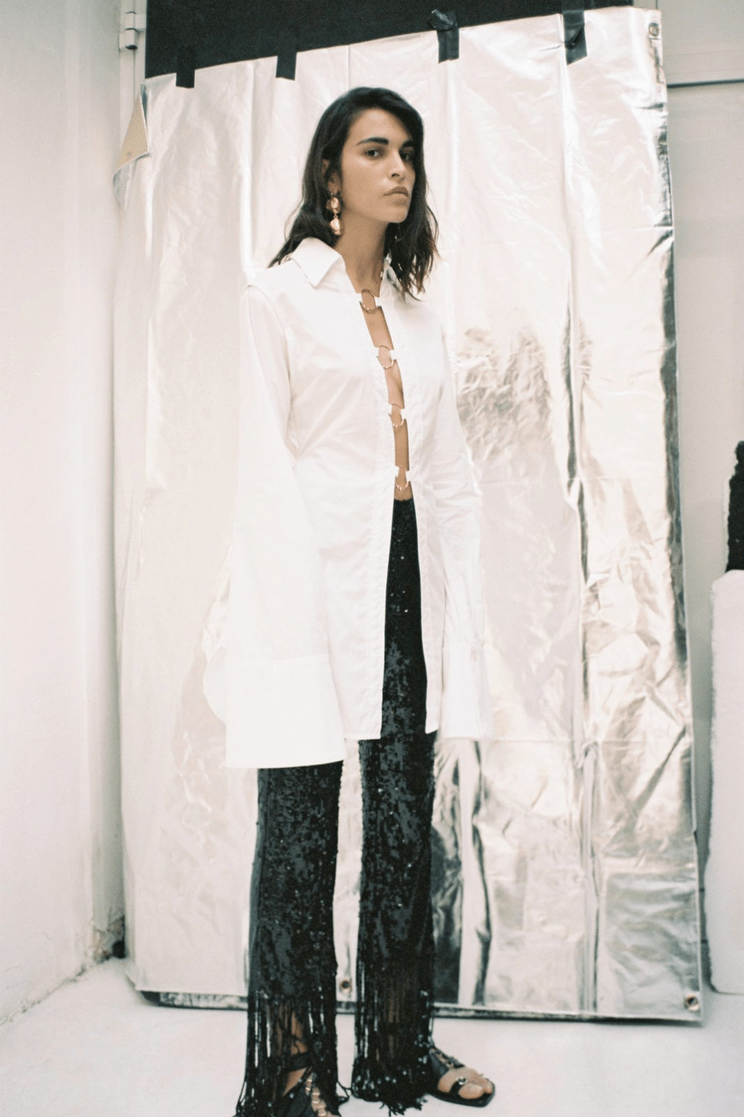 链条|易烊千玺被绑凳子上?时尚圈的链子有点厉害!