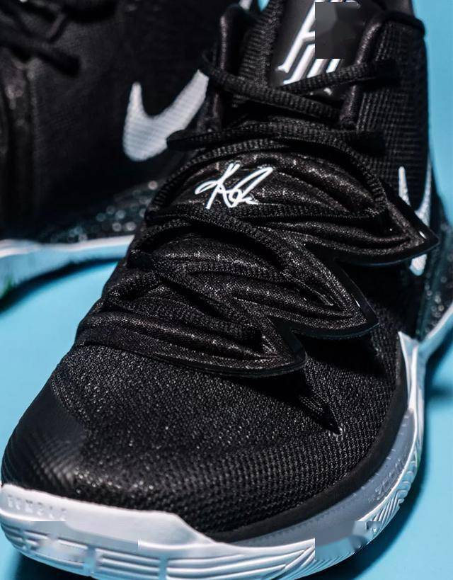 nike欧文篮球鞋,前掌气垫,后掌气垫有啥区别?怎么选?