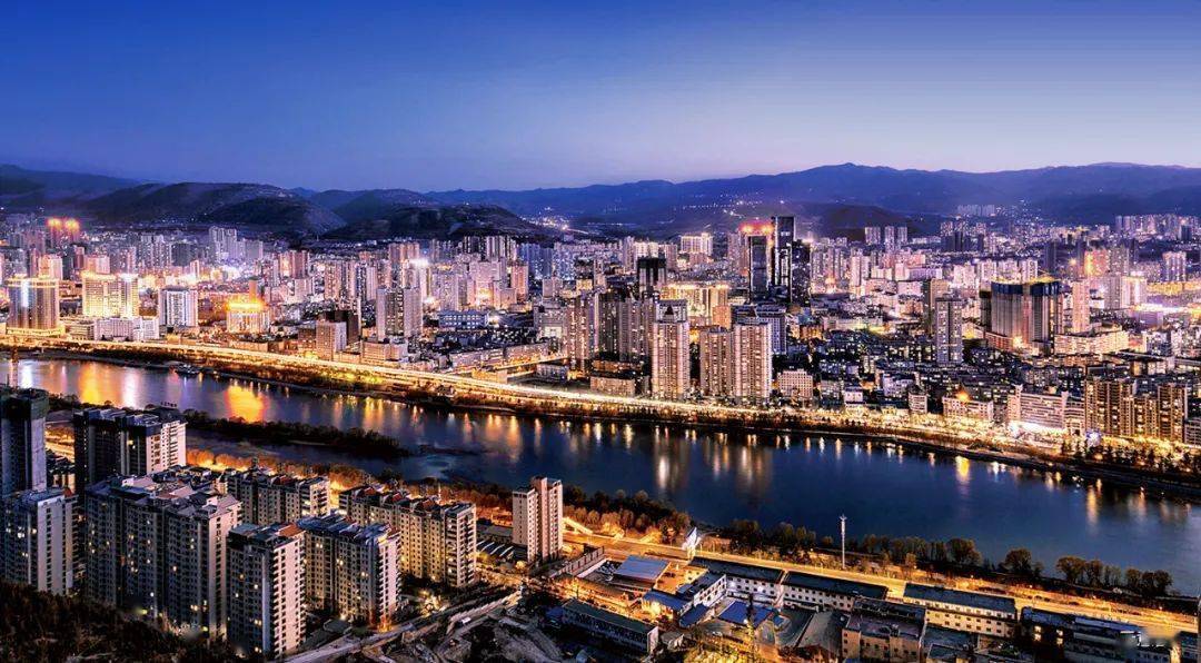 万亿恒大,十载沉淀,迭新而至 扼守滨河,享吕梁最优城市配套 top级府系