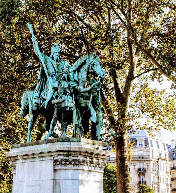 英雄|周之桓评《中世纪的英雄与奇观》〡历史与传说之间的中世纪