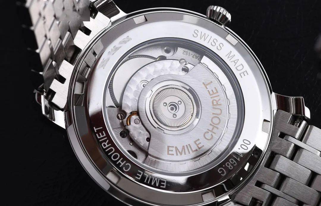 莱蒙|公价1万多 入手高颜值复古范 精准“天文台”腕表