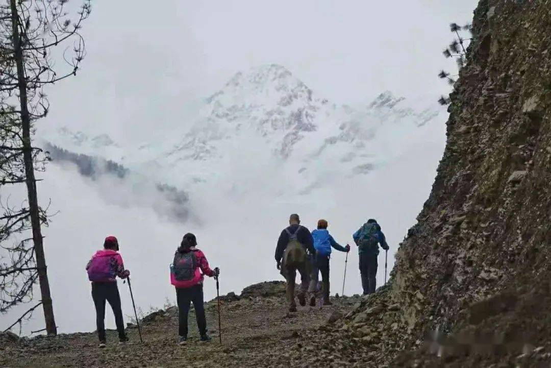 1023111怒江澜沧江金沙江丙察察梅里雪山10天9晚深度游3980丽江起止9