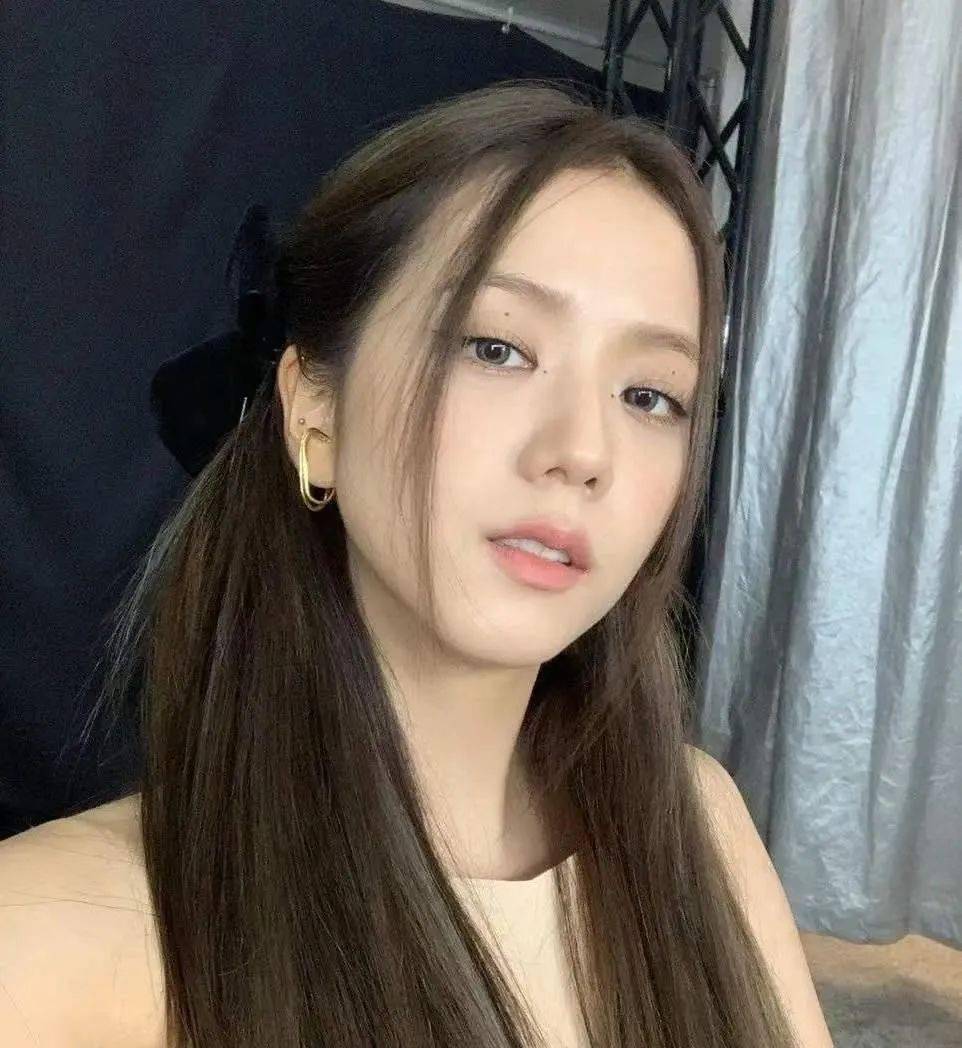 眼线|Jennie的爱心痣，金晨的“北斗七星妆”，原来有痣可以这么美