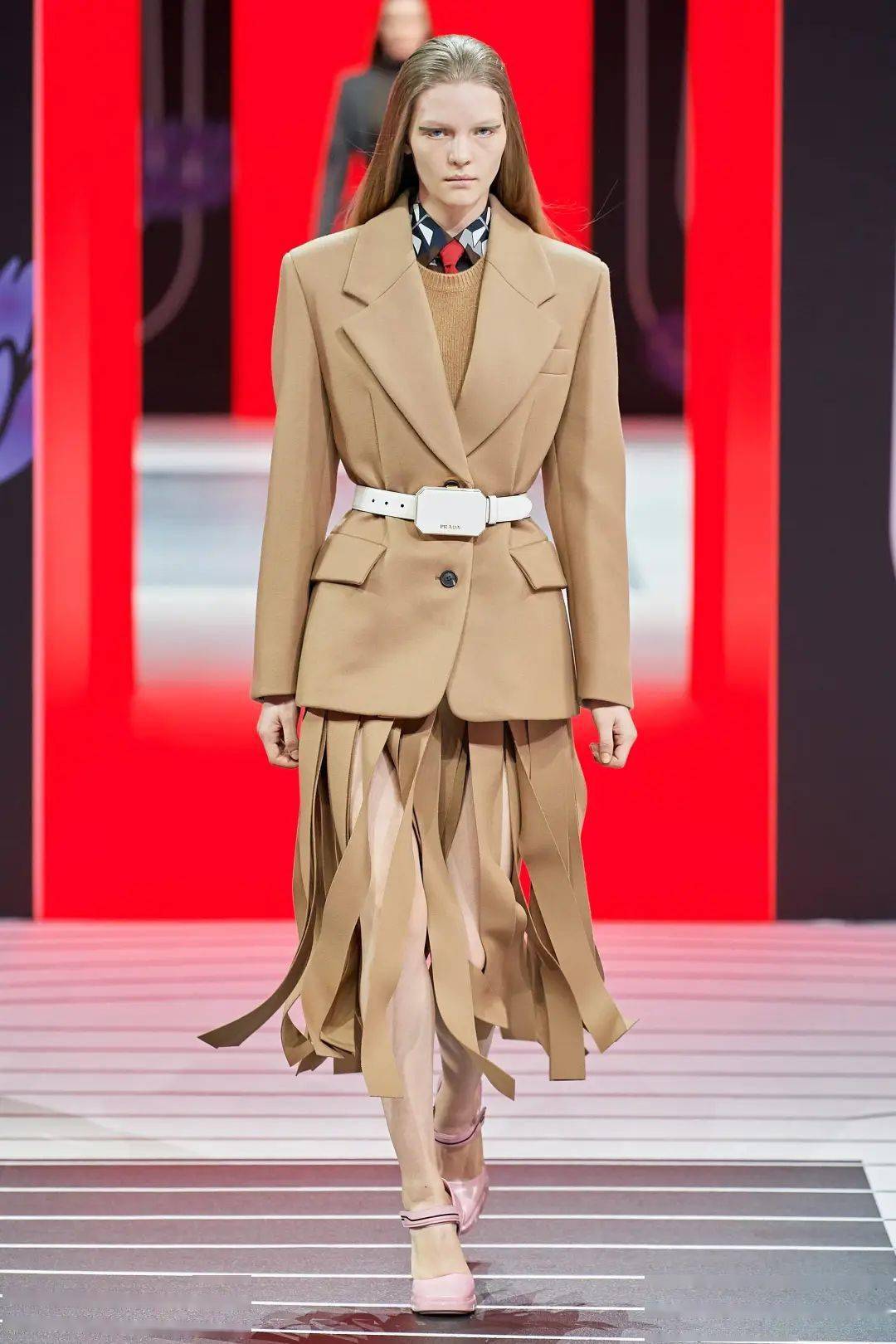 流行色|奶茶可以不喝，但奶茶色一定要拥有！（流行色之裸咖色）