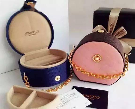 珠宝|有“毒”首饰盒别买！把珠宝都毁的不成样！4招教你买到最合适的首饰盒~