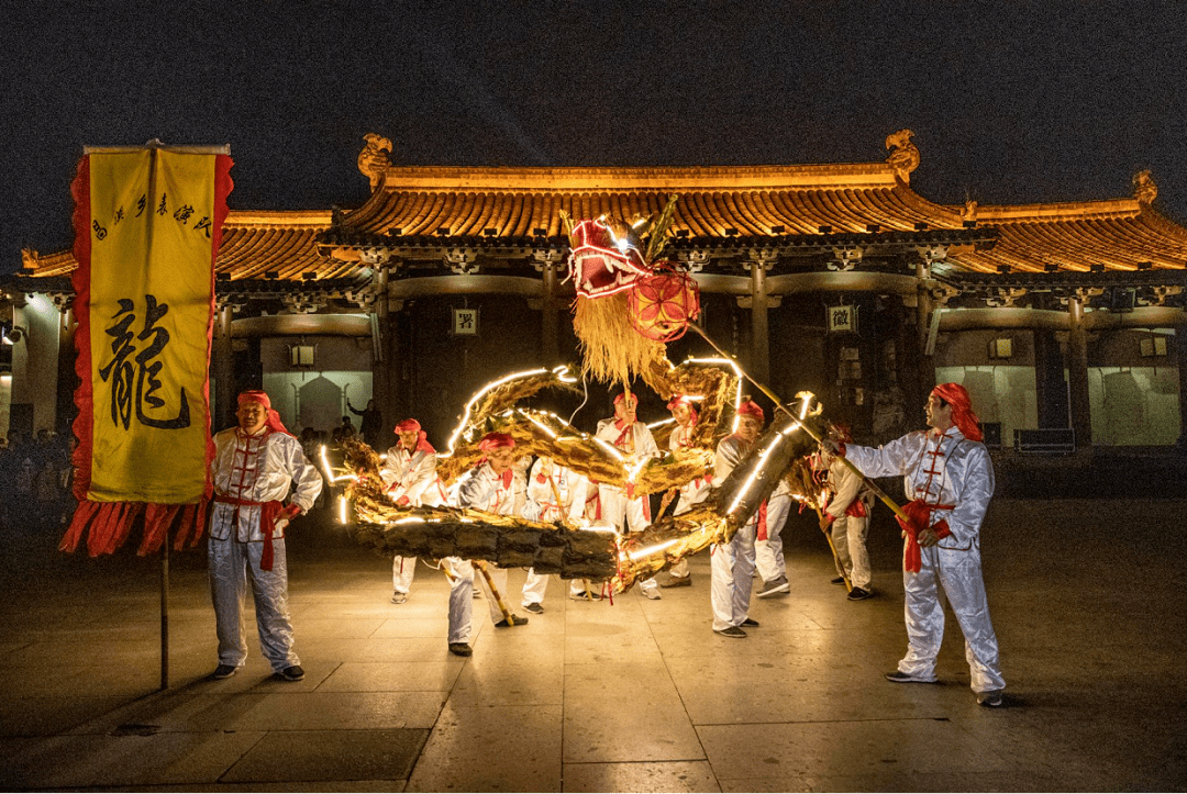 今晚徽州古城非遗夜市,来点与众不同的!