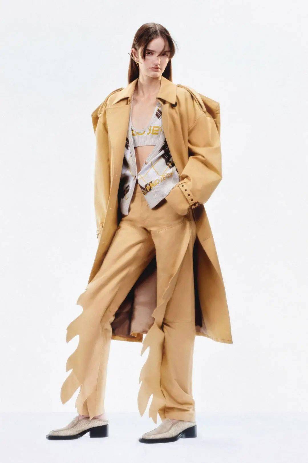 流行色|奶茶可以不喝，但奶茶色一定要拥有！（流行色之裸咖色）