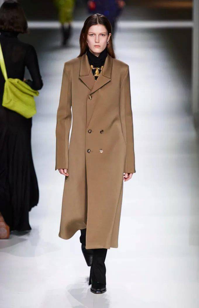 流行色|奶茶可以不喝，但奶茶色一定要拥有！（流行色之裸咖色）