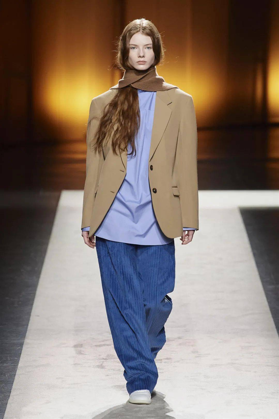 流行色|奶茶可以不喝，但奶茶色一定要拥有！（流行色之裸咖色）