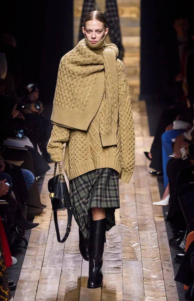 流行色|奶茶可以不喝，但奶茶色一定要拥有！（流行色之裸咖色）