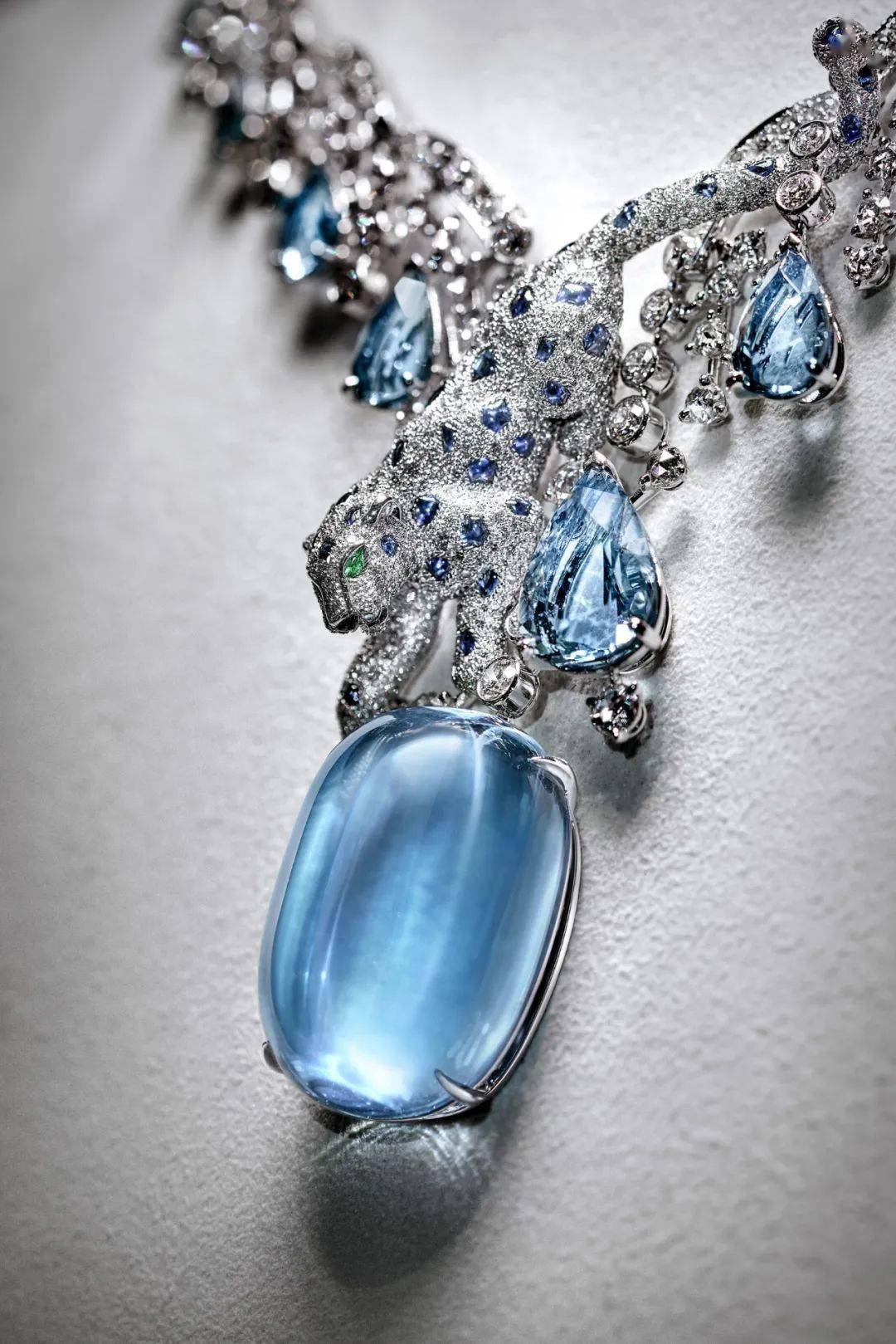 珠宝|看高级珠宝的心情，就像爱上金城武