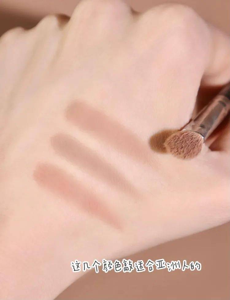 脸型|脸大五官扁平=丑？这招＂整骨级”化妆术拿好不谢！