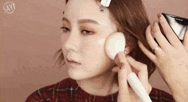 脸型|脸大五官扁平=丑？这招＂整骨级”化妆术拿好不谢！